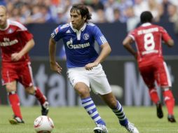 Raúl González en su debut con el Schalke 04 donde logró anotar dos goles. EFE  /