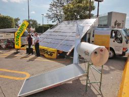 Greenpeace exhibió el camión llamado “El Girasol”. S. NÚÑEZ  /