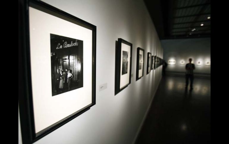 La exposición también cuenta con fotografías 'surrealistas' de Brassaï de distintos objetos. EFE  /