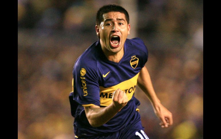 Juan Román Riquelme seguirá jugando para Boca Juniors. MEXSPORT  /