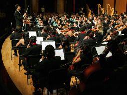 La Orquesta Sinfónica Infantil y Juvenil de México presentó un concierto en el Degollado, enfocado a los festejos de 2010.E. BARRERA  /