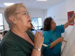 La primera universidad para ancianos abrió en la Ciudad de México en 2009. EFE  /