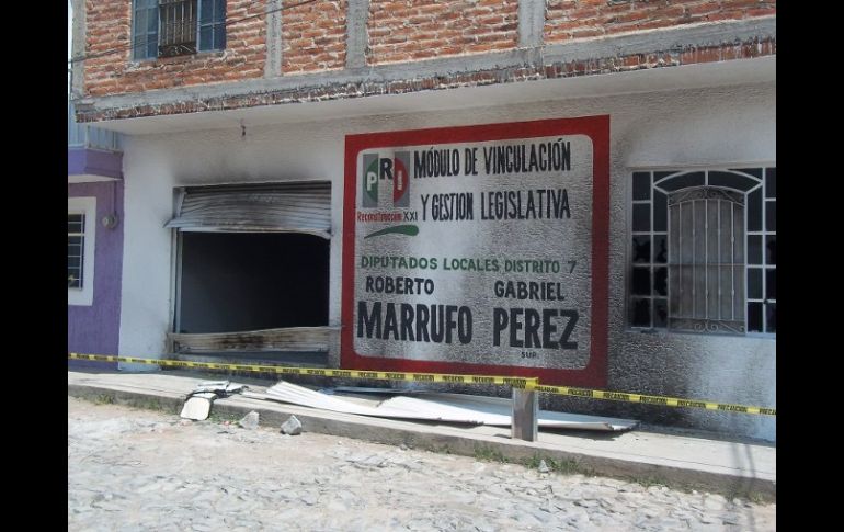 Imagen del daño exterior de la Casa de Enlace del diputado Marrufo. Z. RAMÍREZ  /