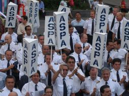 Pilotos aviadores durante una protesta realizada la semana pasada, previo al regreso a la mesa de negociación con la aerolínea. NTX  /