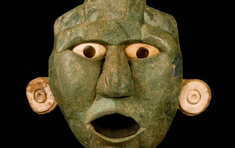 La exposición ''Rostros de la divinidad. Los mosaicos mayas de piedra verde'' está integrada por 147 piezas. EL UNIVERSAL  /