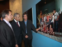 También en el acto se presentó el libro que lleva el nombre de la exhibición y documental. NTX  /