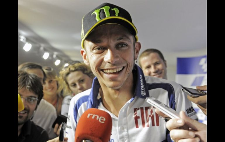 El italiano Valentino Rossi ofreció una rueda de prensa en República Checa. AP  /