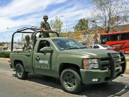 Al menos 30 elementos del Ejército se trasladaron a la colonia Blanco y Cuellar para realizar el operativo. ARCHIVO  /