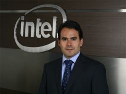 Intel espera vender hasta 100 millones de PCs en 2015. En la imagen David González director de Intel para Latinoamérica. ESPECIAL  /