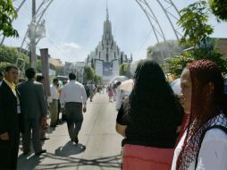 Miles de fieles se desplazan desde 40 países hasta Guadalajara para presenciar la llamada Santa Convocación.A. CAMACHO  /