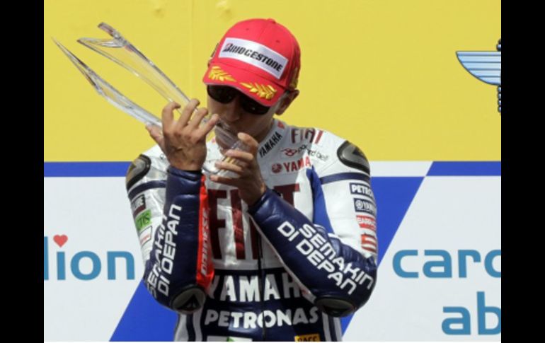 Jorge Lorenzo festeja su triunfo de MotoGP de República Checa. REUTERS  /