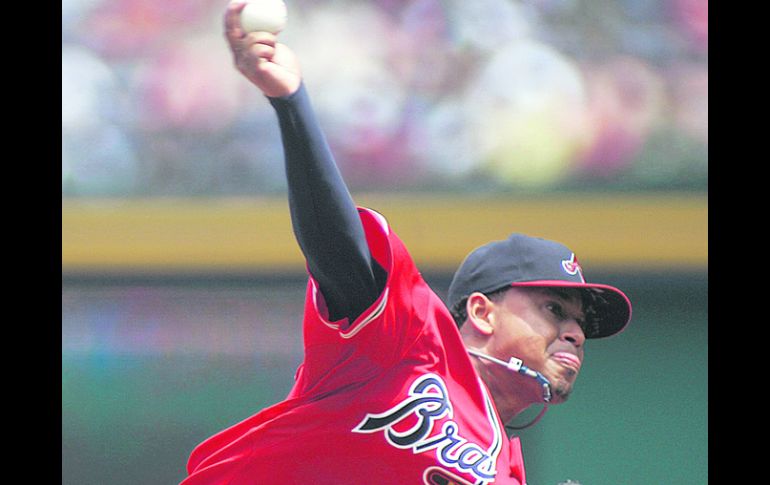 El pitcher de los Bravos, Jair Jurrjens, sigue lanzando con efectividad en el Turner Field de Atlanta. REUTERS  /