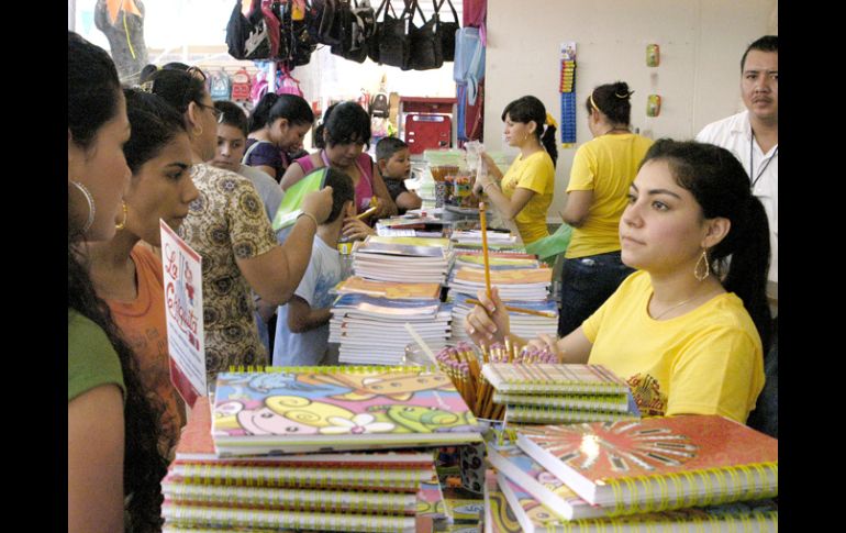 El regreso a clases traerá beneficio para las casas de empeño. NTX  /