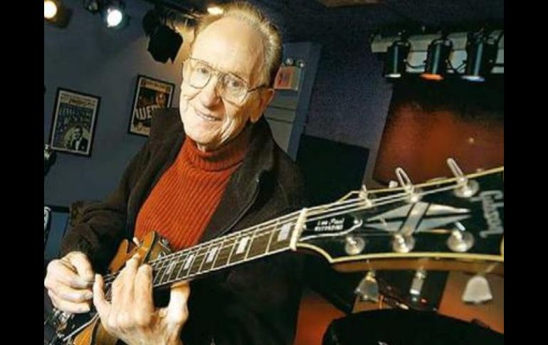 Les Paul falleció el 12 de agosto de 2009 a causa de una neumonía. ESPECIAL  /