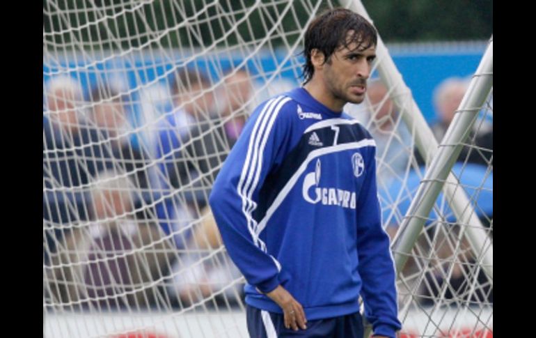 Raúl González durante un entrenamiento. EFE  /