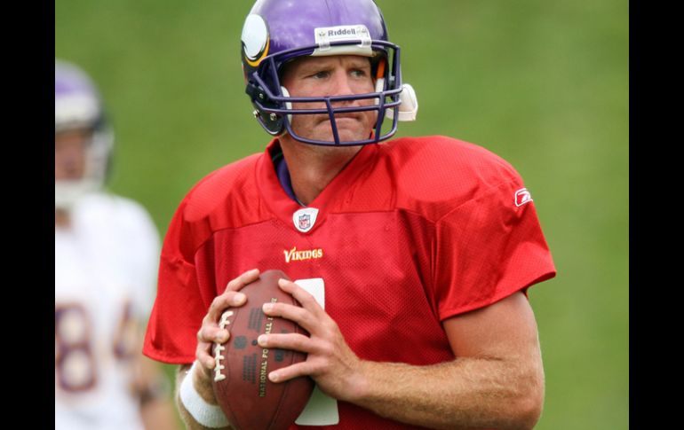 Brett Favre jugará su vigésima temporada en al NFL. REUTERS  /