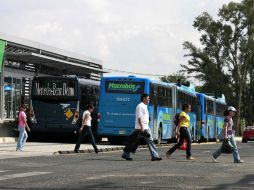 Se consideró cobrar un impuesto especial para el Macrobús por el uso exclusivo del espacio público municipal. E. PACHECO  /