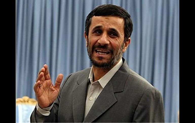 El presidente Mahmud Ahmadinejad, aseguró que el pueblo iraní debe desarrollarse en el respeto y la honestidad. ESPECIAL  /