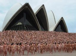 Tunick es conocido en todo el mundo por sus instantáneas de desnudos colectivos. EFE  /