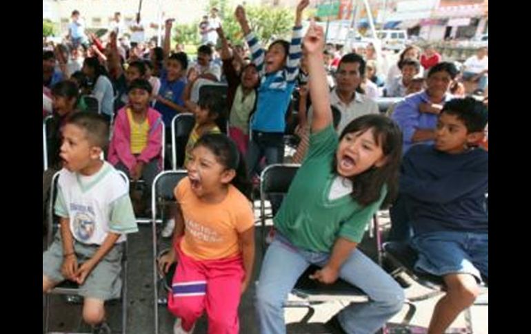 Se beneficiaron mil 38 alumnos de primaria, 12 alumnos de Secundaria y dos de preparatoria. ESPECIAL  /