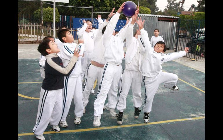 El 75% de los 555 de las escuelas primarias públicas en Guadalajara no cuentan con un profesor de educación física. ARCHIVO  /