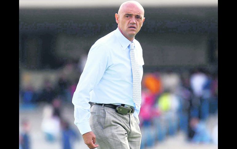 Al final del encuentro ante Pumas, el 'Chelís' renunció como técnico del Puebla. MEXSPORT  /