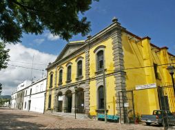 El Teatro de Atequiza se encuentra rodeado de monumentos históricos, como el molino de trigo. E. BARRERA  /