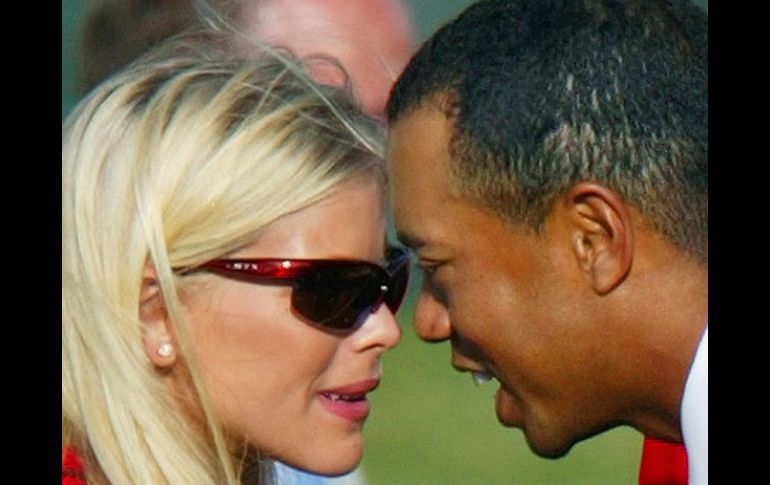 El golfista estadounidense Tiger  le dice adiós a su esposa Elin Nordegren. REUTERS  /