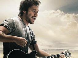 A pesar de la pena, el cantante continúa con la gira promocional de ‘Distinto’. DIEGOTORRES.COM  /