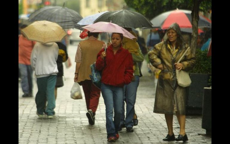 Se espera cielo medio nublado a nublado con lluvias fuertes a intensas en el Sur y Occidente del país. ARCHIVO  /