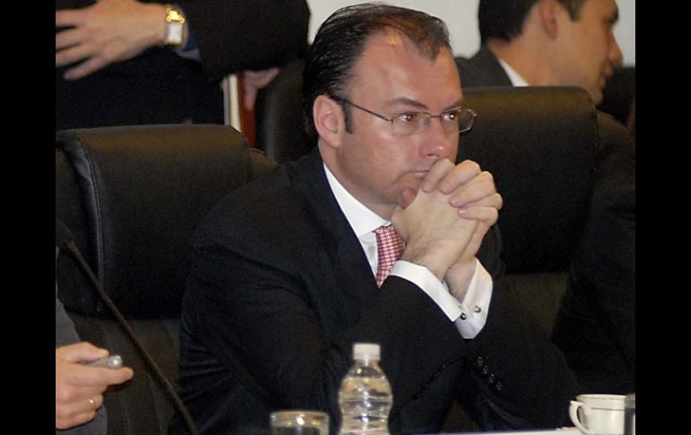 El diputado Luis Videgaray dijo que la decisión de bajar un punto al IVA será tomada a la vista del paquete económico para 2011. NTX  /