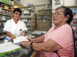 Desde ayer es obligatorio que las farmacias pidan receta antes de vender antiobióticos. A GARCÍA  /