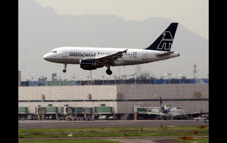 Prevén movilizaciones en el aeropuerto y la Secretaría de Comunicaciones y Transportes. NOTIMEX  /