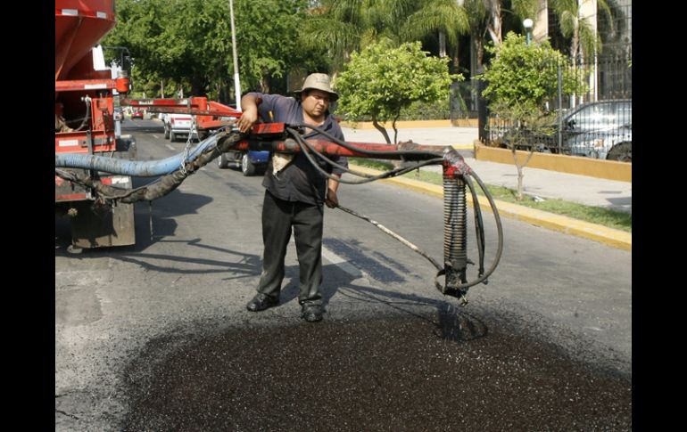 Los proyectos de repavimentación contemplan colocar el mismo tipo de superficie de las vialidades a intervenir. M. FREYRIA  /