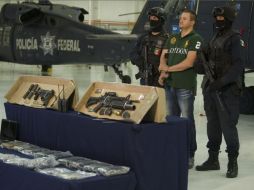 Además de las personas detenidas, también se aseguró fuerte arsenal de armas. AFP  /