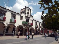 Imagen de archivo del adorno de la sede del Ayuntamiento de Tlaquepaque con motivo de la Independencia mexicana. ARCHIVO  /