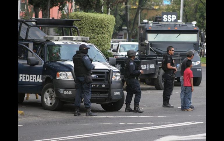 Las instalaciones de la SIEDO fueron reforzadas con agentes federales, un camión blindado y una caseta de vigilancia. EFE  /