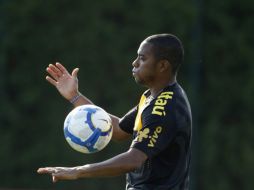 El jugador brasileño Robinho durante una sesión de entrenamientos. REUTERS  /