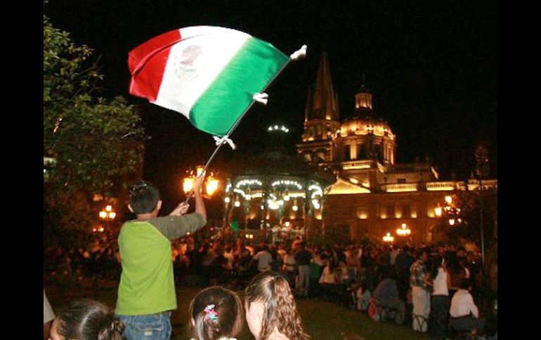 Se llevarán a cabo operativos de fumigación especiales en los lugares donde se lleva a cabo el Grito de Independencia. ARCHIVO  /