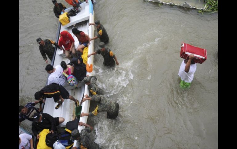 Le corresponde aportar al Fonden y destinar apoyo a 25 municipios afectados por lluvias e inundaciones en Veracruz. REUTERS  /