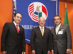 Ignacio Navarro, José Zozaya, y Luis Romero Luna, presidente de la American Chamber México. A. CAMACHO  /