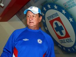 Enrique Meza entrenador dell Cruz Azul le pide a Vela que reflexione. MEXSPORT  /