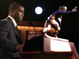 Foto de archivo de Reggie Bush cuando recibió el Trofeo de Heisman en el 2005. AP  /