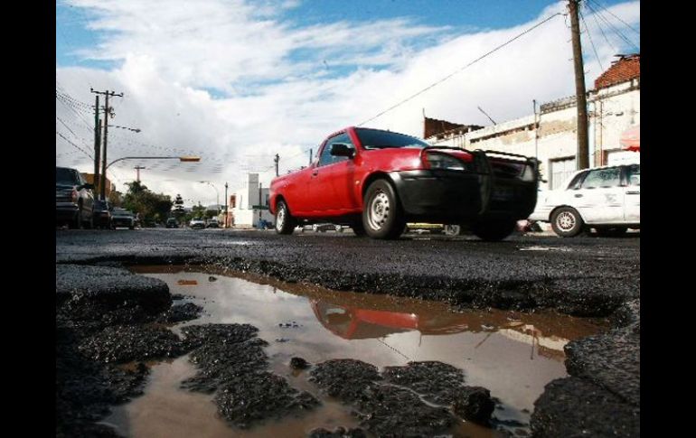 Son 33 las avenidas que el Ayuntamiento de Guadalajara tiene contempladas para repavimentar. ARCHIVO  /