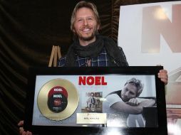 El cantante Noel Schajris recibe disco de oro por las altas ventas del disco ''Uno no es uno''. EL UNIVERSAL  /