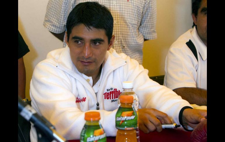 Erik Morales espera tener llena la Plaza México en su combate.. MEXSPORT  /