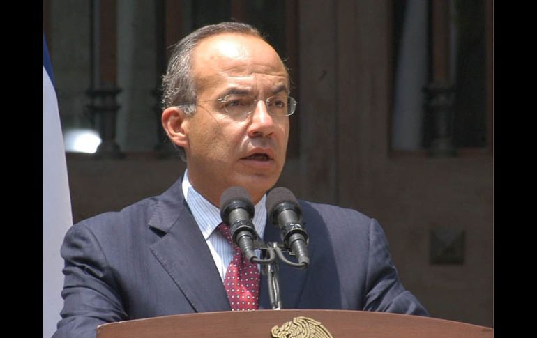 Felipe Calderón dijo que en el marco de los festejos 'no falta quienes están siempre orientados a demoler el ánimo nacional'. NTX  /