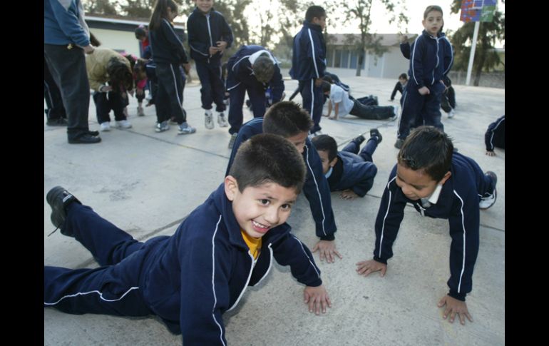 Además de mejorar los alimentos, se pide a las escuelas de educación básica a regularizar sesiones diarias de ejercicio. EL INFORMADOR  /