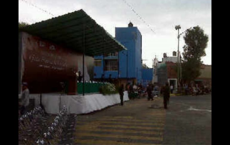 Ubicación del estrado en la glorieta Niños Héroes donde tendrá lugar la ceremonia conmemorativa. E OLVERA  /