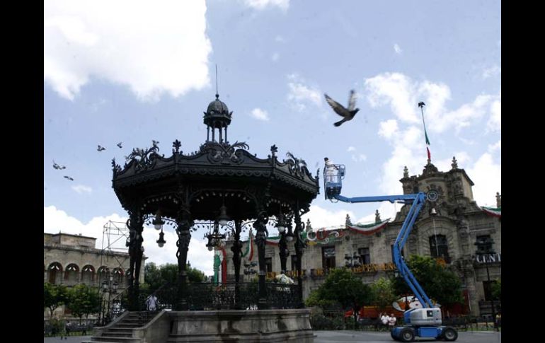 En el Centro Histórico de la ciudad ya comienzan los preparativos para el festejo del Bicentenario. M. FREYRÍA  /